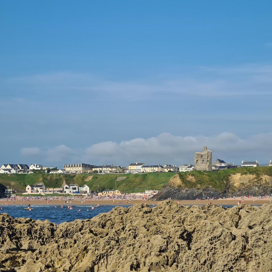 The Cliff House Hotel แบลลีบัลเนียน ภายนอก รูปภาพ
