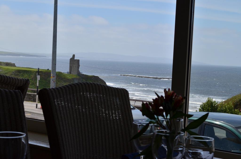The Cliff House Hotel แบลลีบัลเนียน ภายนอก รูปภาพ